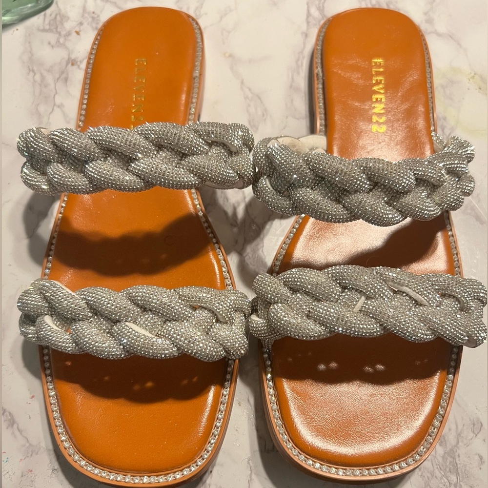 Women sandals